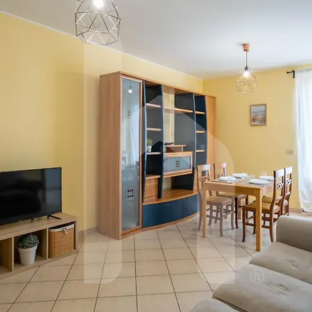 Homiday - Palazzo Passerini Apartment Pineto