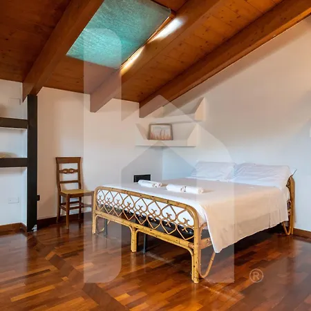 Apartment Homiday - Palazzo Passerini Pineto