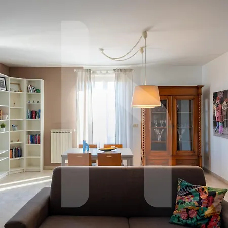 Apartment Homiday - Palazzo Passerini Pineto