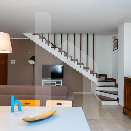 Apartment Homiday - Palazzo Passerini Pineto