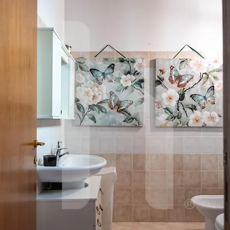 Apartment Homiday - Palazzo Passerini Pineto