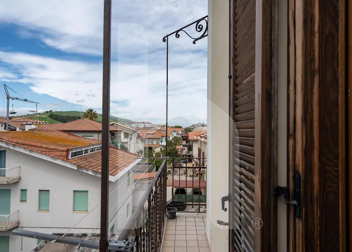 Homiday - Palazzo Passerini * Пинето